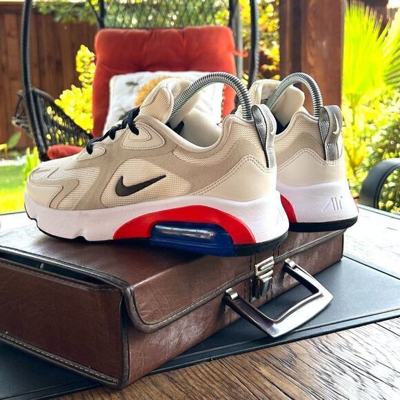 Nike Wmns Air Max 200 'White Metallic Gold' - Picture 2 of 10